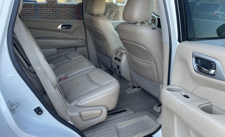 2015 Nissan Pathfinder platinum