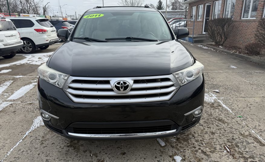 2011 Toyota Highlander SE