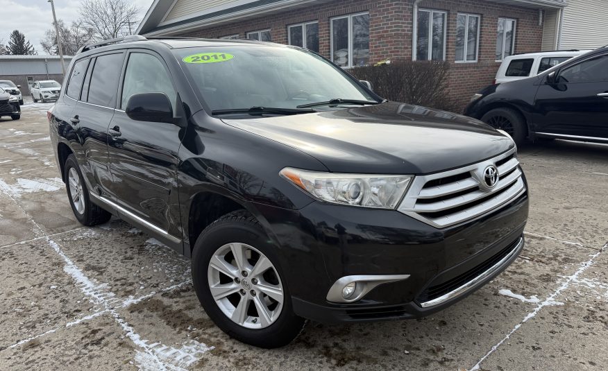 2011 Toyota Highlander SE