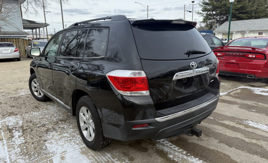 2011 Toyota Highlander SE